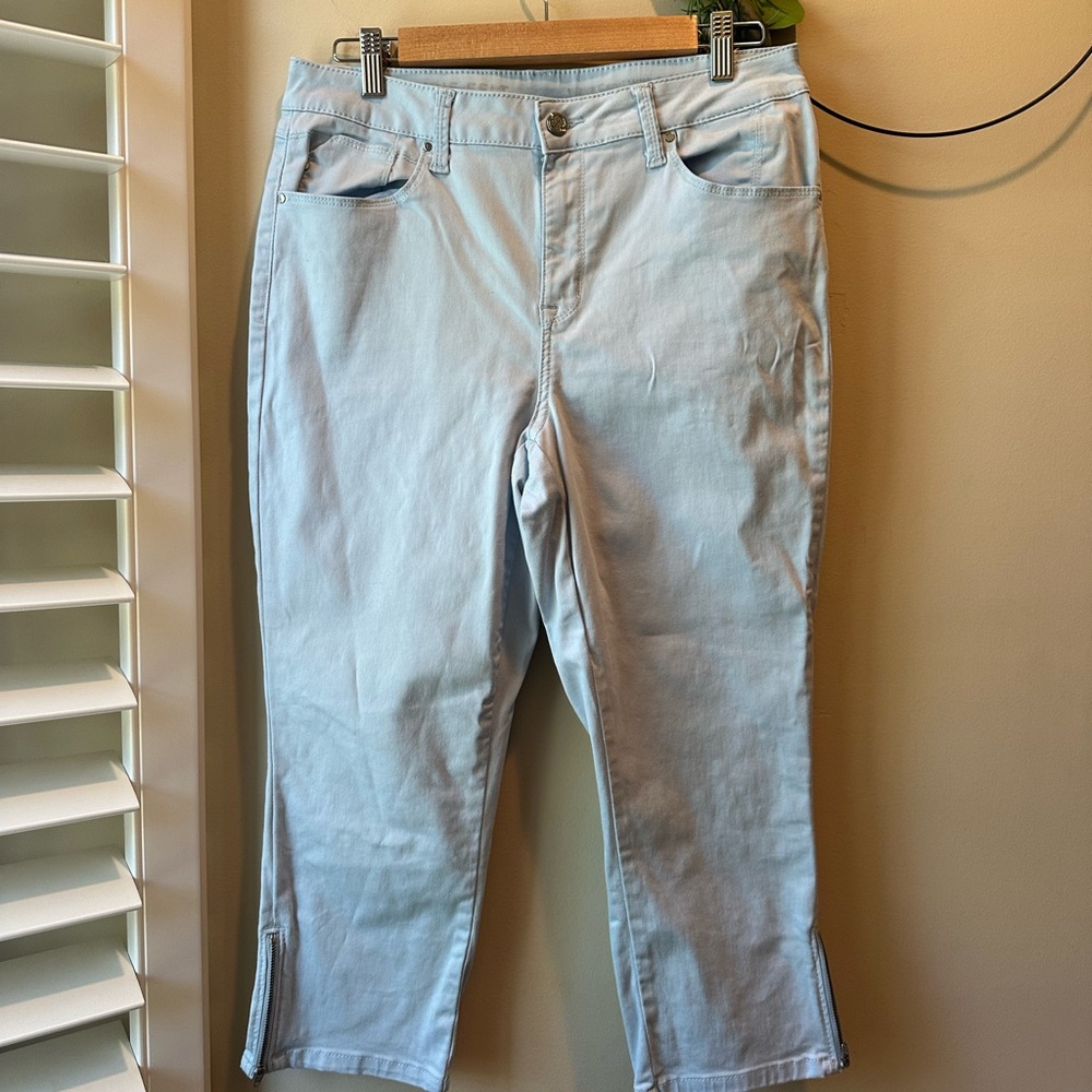 Laurie Felt Light Blue Wave Capri